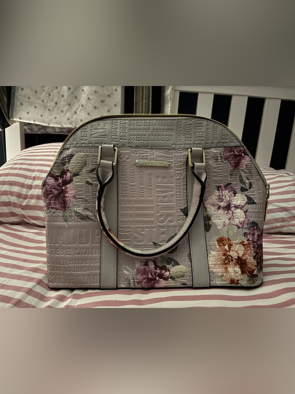 Steve Madden Light Gray Floral purse